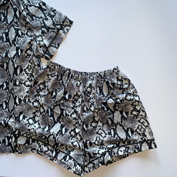 Satin Silk Snakeskin Pajama Set - Picture 8 of 9